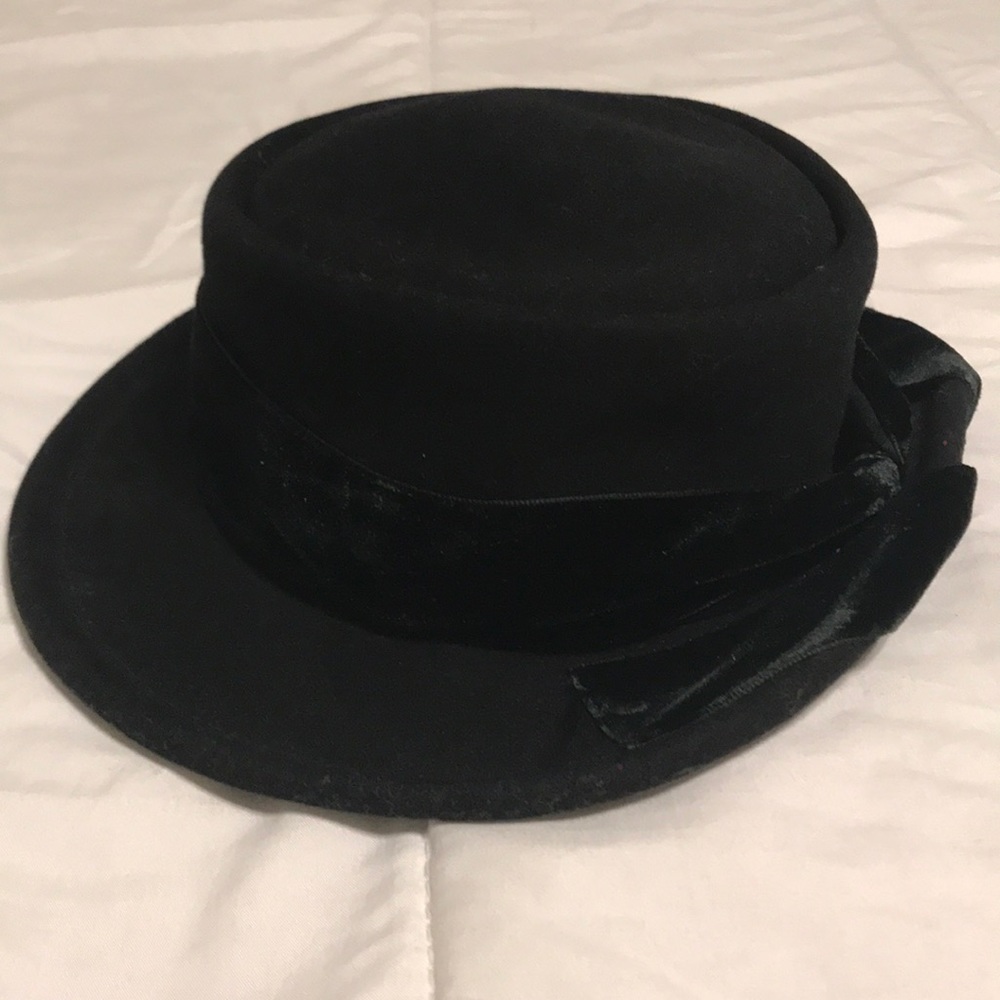 Vintage Glencove Wool Felt Pork Pie w/ Velvet Tie